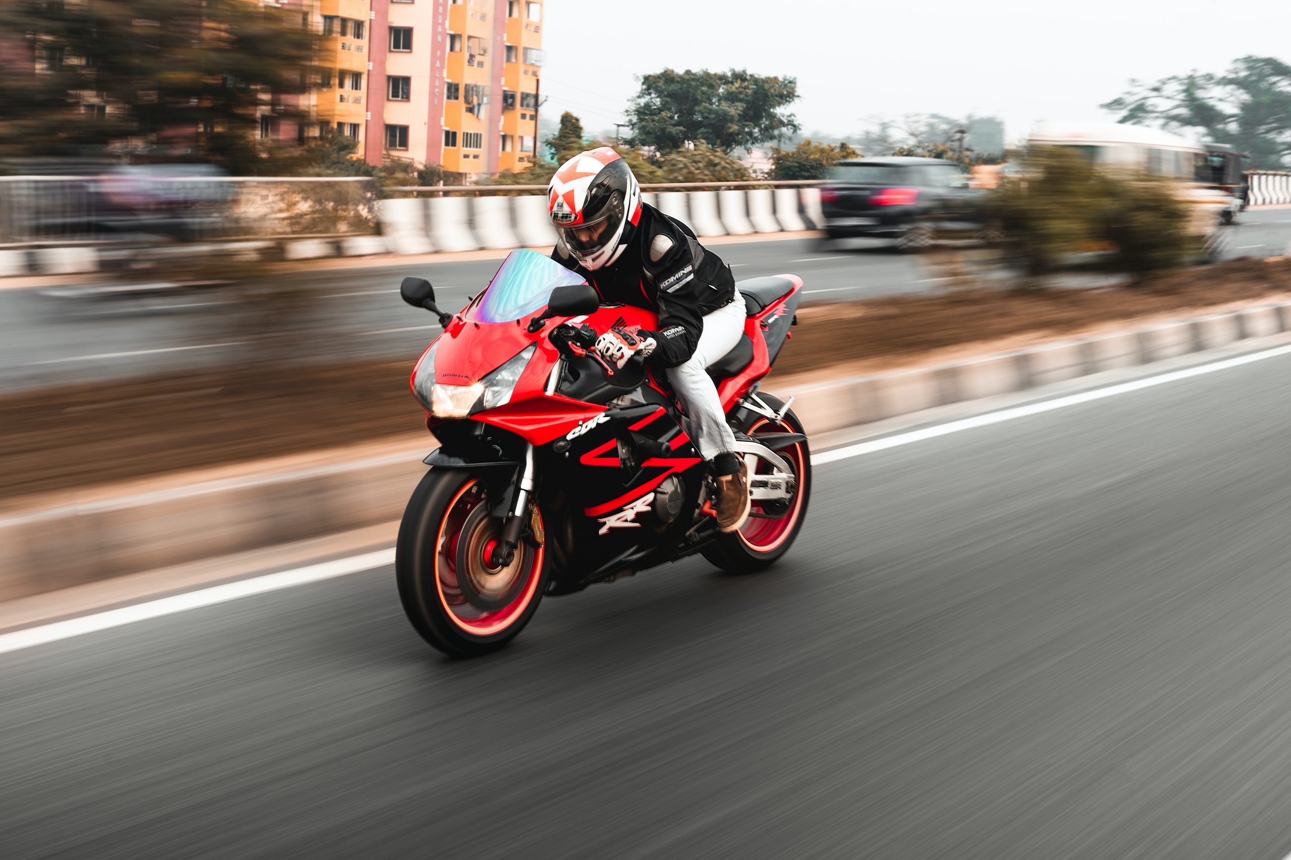 découvrez les meilleures offres d'assurances moto pour 2023. protégez votre véhicule à deux roues avec des solutions adaptées à vos besoins et profitez de conseils d'experts pour assurer votre sécurité sur la route.