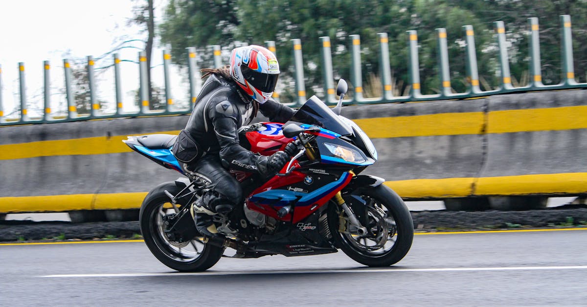 découvrez notre guide des prix des motos bmw pour vous aider à choisir le modèle idéal qui correspond à votre budget. comparez les prix, explorez les caractéristiques et trouvez la moto de vos rêves dans notre sélection complète.