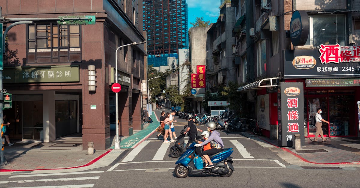 découvrez notre guide complet sur les tarifs des scooters. comparez les prix des différents modèles et trouvez l'offre qui correspond à votre budget pour profiter pleinement de votre expérience de conduite.