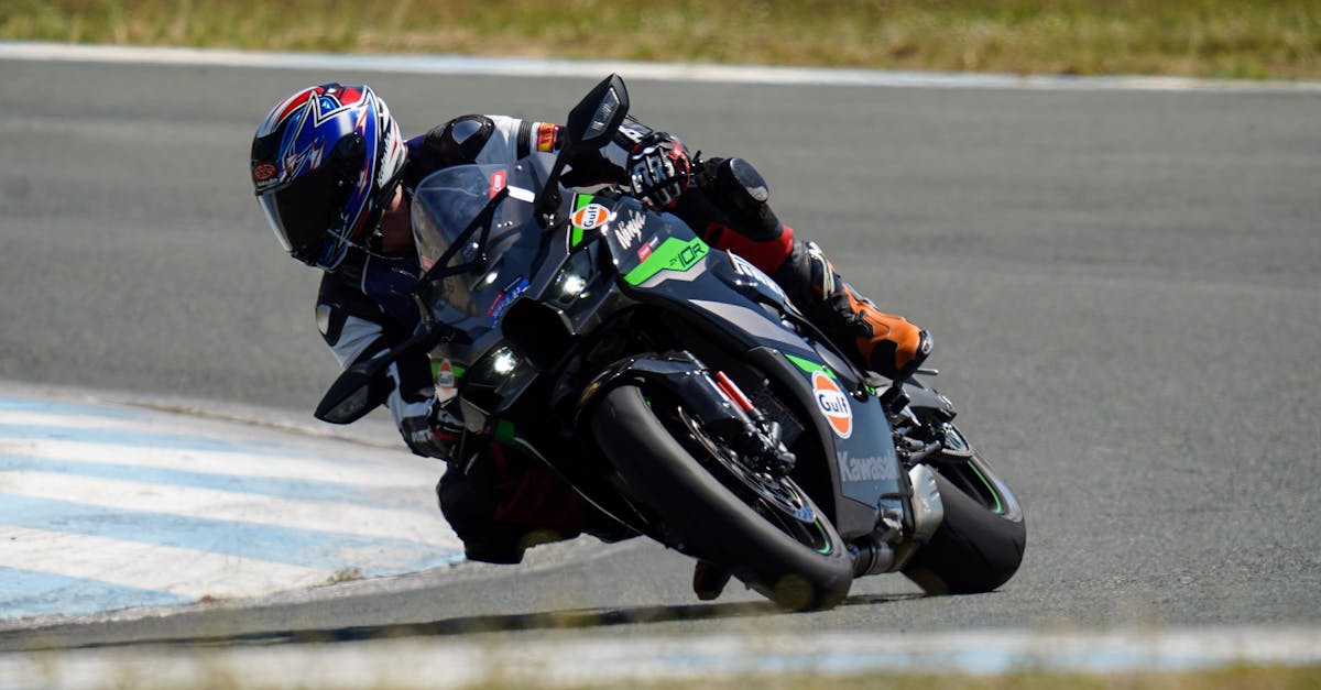 découvrez le prix de la moto tmax et explorez les caractéristiques qui en font un modèle prisé des passionnés de deux-roues. obtenez toutes les informations nécessaires sur les différentes options et variantes disponibles sur le marché.
