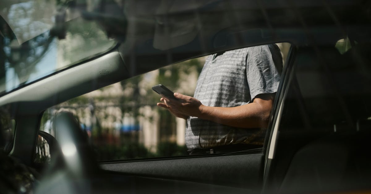 découvrez les facteurs clés qui influencent le prix des voitures d'occasion. apprenez à évaluer la valeur des véhicules en fonction de l'âge, du kilométrage, de l'état général et des tendances du marché. tout ce qu'il faut savoir pour faire un achat éclairé.