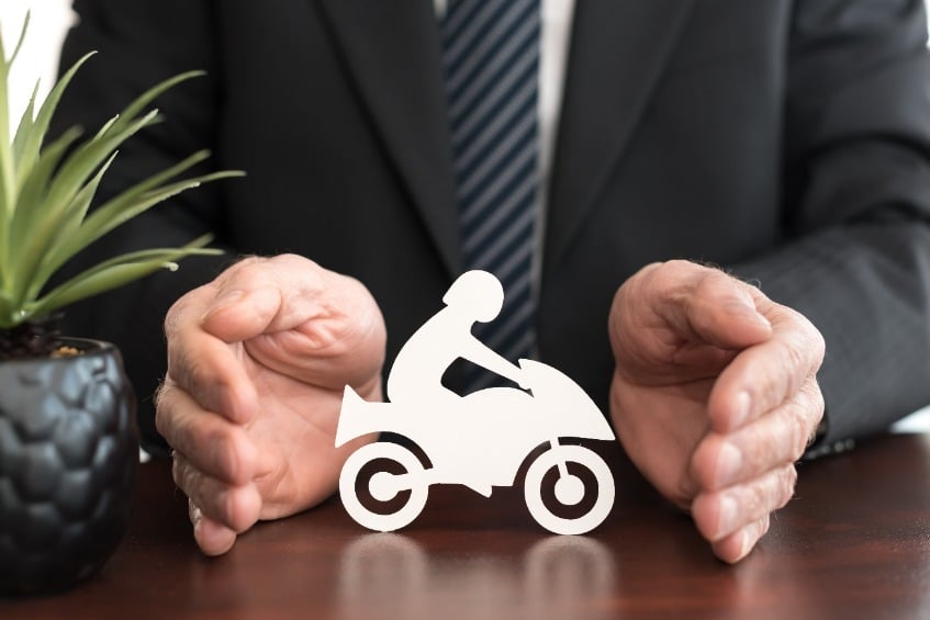 découvrez notre assurance moto 125 spécialement conçue pour les jeunes conducteurs. profitez de garanties adaptées à vos besoins et roulez en toute sérénité grâce à des tarifs compétitifs et des services sur mesure.
