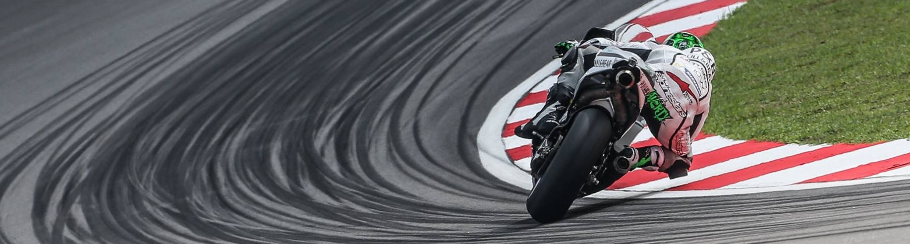 découvrez notre assurance moto circuits, spécialement conçue pour les passionnés de vitesse et de performances sur circuit. bénéficiez d'une couverture complète et adaptée à vos besoins tout en roulant en toute sécurité.