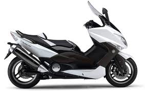 découvrez notre guide complet sur l'assurance moto yamaha. obtenez des conseils pratiques pour choisir la meilleure couverture, comprendre les garanties essentielles et économiser sur votre prime d'assurance tout en protégeant votre précieuse yamaha.