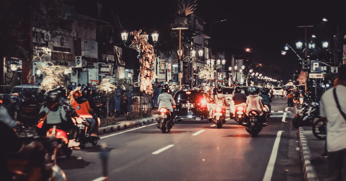 découvrez l'univers passionnant des motos : de la performance des sportives aux balades tranquilles des cruisers, explorez les dernières tendances, astuces d'entretien et conseils d'achat pour les amateurs de deux-roues.