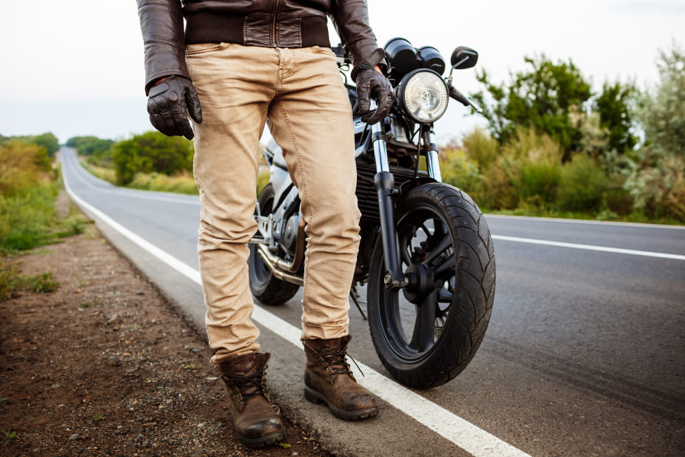 découvrez notre guide pratique sur l'assurance moto à marseille. comparez les offres, comprenez les garanties indispensables et trouvez la meilleure couverture pour votre deux-roues tout en bénéficiant de conseils pour naviguer dans les spécificités locales. protégez votre moto avec sérénité !