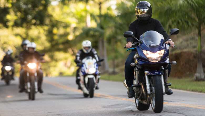 découvrez l'assurance moto 125 d'axa, une couverture complète adaptée à vos besoins. profitez d'une protection fiable pour vos trajets, avec des garanties sur mesure et un service client à l'écoute. conduisez en toute sérénité avec axa.